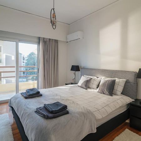 Sea Front Luxury Apartment Patras Extérieur photo