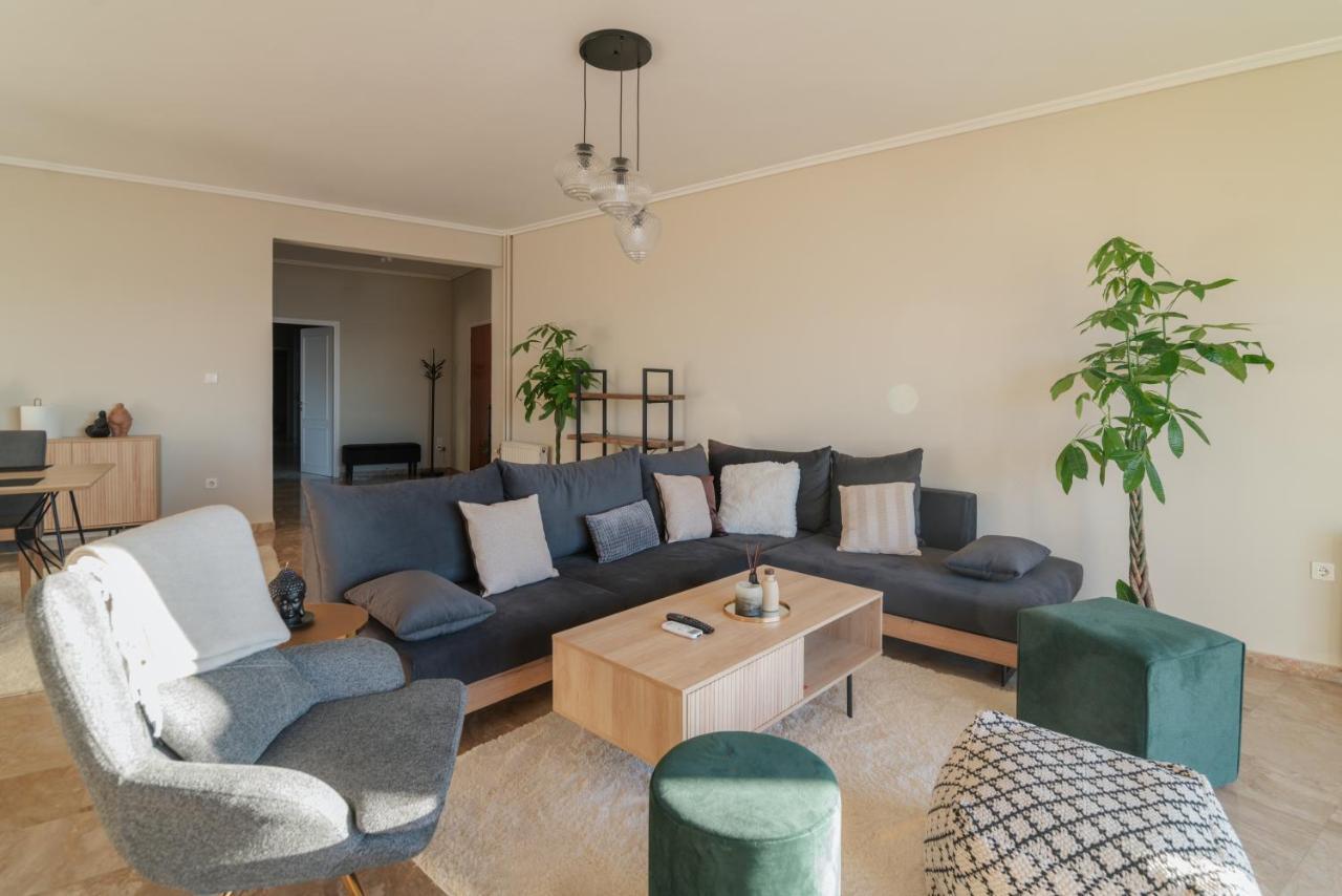 Sea Front Luxury Apartment Patras Extérieur photo