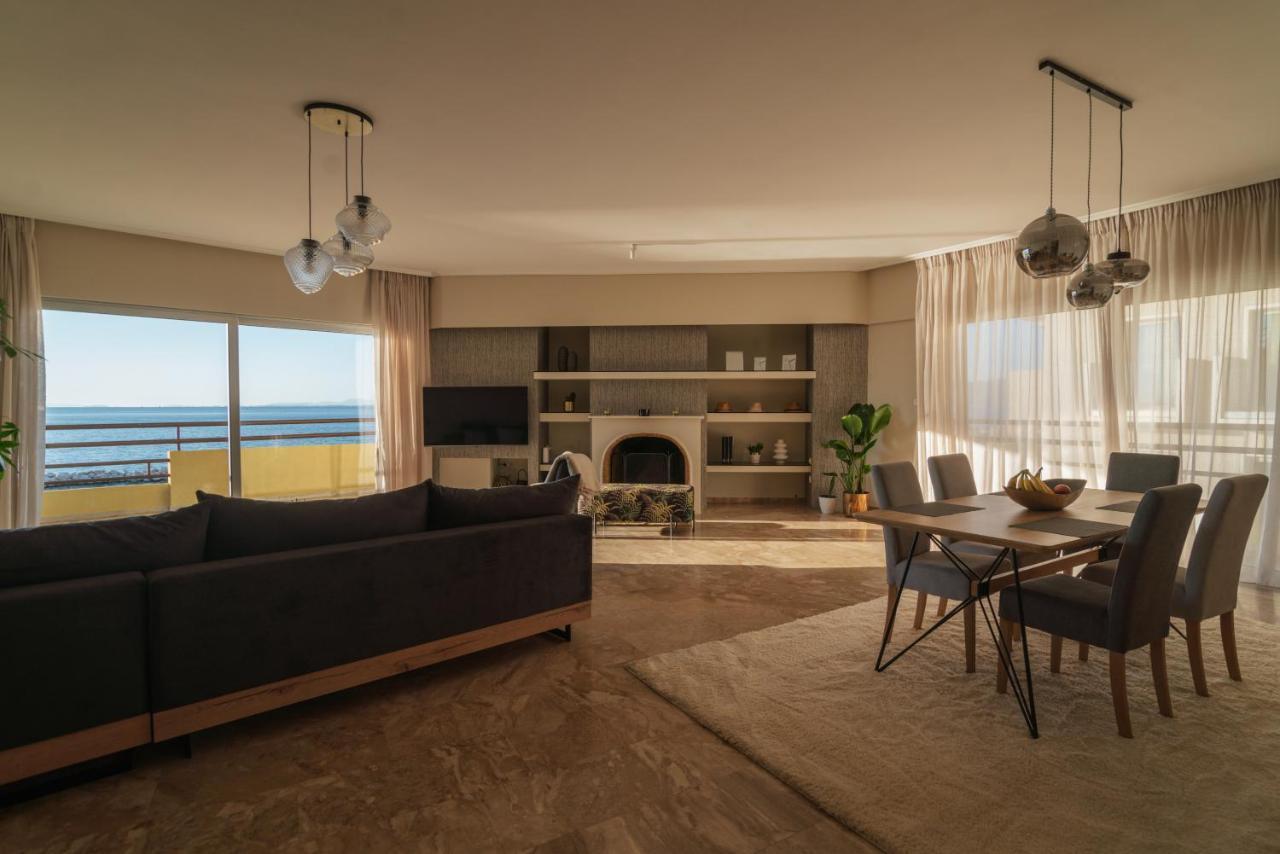Sea Front Luxury Apartment Patras Extérieur photo